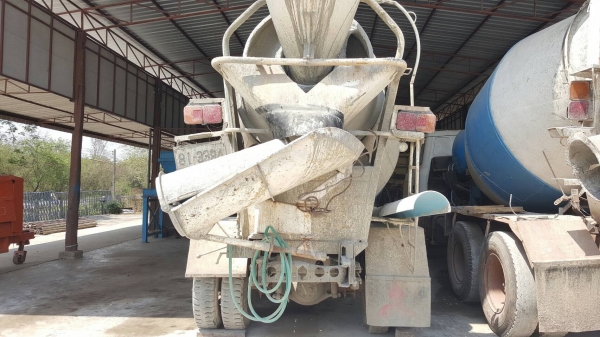 ขาย รถโม่ปูนแบบโซ่ 4 คิว HINO KL300 เครื่อง EC100 145 แรงม้า คัสซีสวยตลอดเส้น วางหัว F18 ทะเบียนครบ รถใช้งานอยู่เป็นประจำ ราคาต่อรองได้ ขาย รถโม่ปูนแบบโซ่ 4 คิว HINO KL300 เครื่อง EC100 145 แรงม้า คัสซีสวยตลอดเส้น วางหัว F18 ทะเบียนครบ รถใช้งานอยู่เป็นประจำ ราคาต่อรองได้