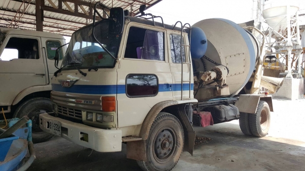 ขาย รถโม่ปูนแบบโซ่ 4 คิว HINO KL300 เครื่อง EC100 145 แรงม้า คัสซีสวยตลอดเส้น วางหัว F18 ทะเบียนครบ รถใช้งานอยู่เป็นประจำ ราคาต่อรองได้ ขาย รถโม่ปูนแบบโซ่ 4 คิว HINO KL300 เครื่อง EC100 145 แรงม้า คัสซีสวยตลอดเส้น วางหัว F18 ทะเบียนครบ รถใช้งานอยู่เป็นประจำ ราคาต่อรองได้