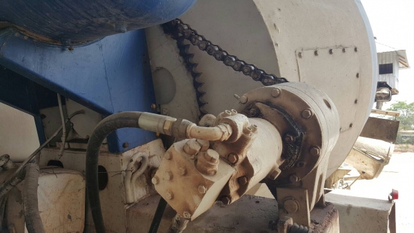 ขาย รถโม่ปูนแบบโซ่ 4 คิว HINO KL300 เครื่อง EC100 145 แรงม้า คัสซีสวยตลอดเส้น วางหัว F18 ทะเบียนครบ รถใช้งานอยู่เป็นประจำ ราคาต่อรองได้ ขาย รถโม่ปูนแบบโซ่ 4 คิว HINO KL300 เครื่อง EC100 145 แรงม้า คัสซีสวยตลอดเส้น วางหัว F18 ทะเบียนครบ รถใช้งานอยู่เป็นประจำ ราคาต่อรองได้