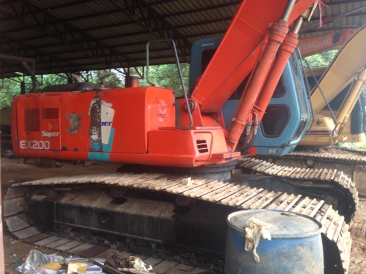 ขาย!! >>> Hitachi Ex200 รุ่น 3 <<< รถพร้อมใช้งาน ราคา 850,000 บาท