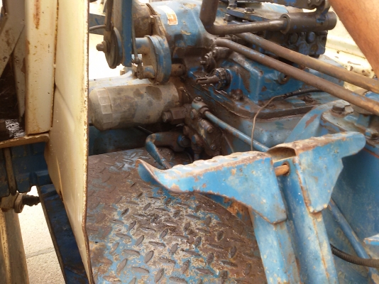 ขายรถไถฟร์อด6600 ราคา350000บาท  พร้อมใช้งานสายๆครับสนใจ โทร0813655997 อำพร พาเจริญ ต วังบัว อ คลองขลุง จ กำแพงเพชร