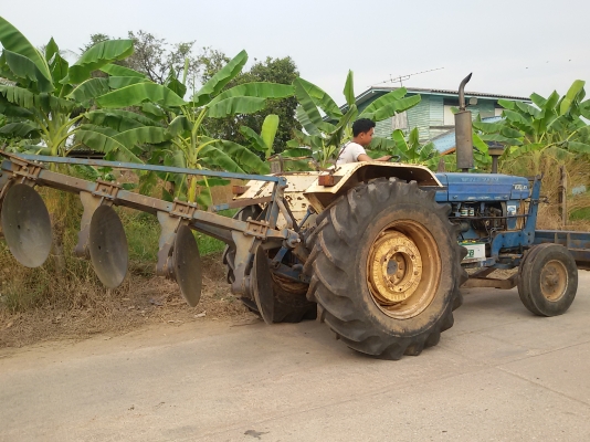 ขายรถไถฟร์อด6600 ราคา350000บาท  พร้อมใช้งานสายๆครับสนใจ โทร0813655997 อำพร พาเจริญ ต วังบัว อ คลองขลุง จ กำแพงเพชร