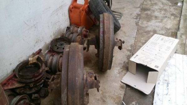 ขายล้อนำ รถแทรกเตอร์ D-4 สภาพสวย สันหนา ขายไม่แพงครับ