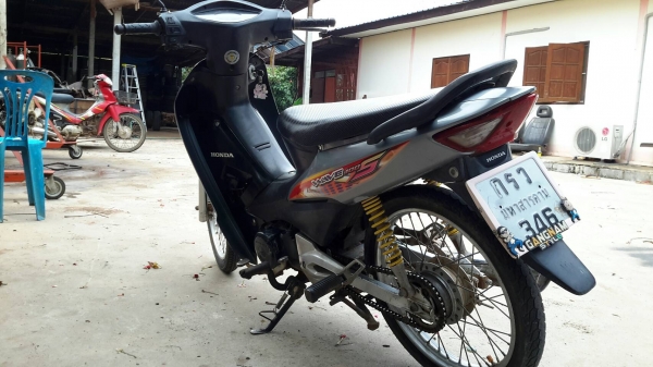 ขายรถมอเตอร์ไซต์เวฟ100 จดทะเบียรปี49 สภาพสวย ทะเบียนเต็ม