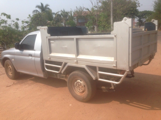 Mitsubishi strada2.5 ปี46 ดั้มพร้อมใช้