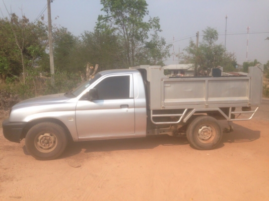 Mitsubishi strada2.5 ปี46 ดั้มพร้อมใช้