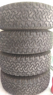 ขายยาง bf ko 265x75r16 พร้อมล้อ สวยๆครับ