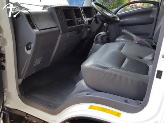 รถห้างมือเดียว (ELF NLR 130 ตู้บรรทุก) ปี 2010 รถเดิมไม่มีชน