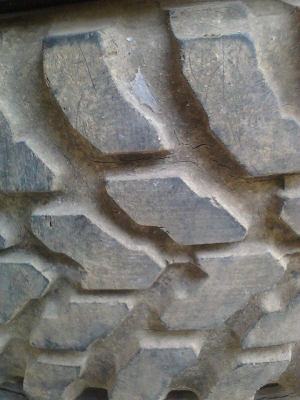 ยาง Mud ยี่ห้อToyo Made in Japan ขนาด195 R16 สี่เส้น ยาง Mud ยี่ห้อToyo Made in Japan ขนาด195 R16 สี่เส้น