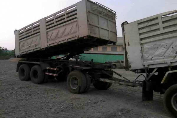 320 แรง ปี 47  ดั้มพ์แม่-ลูก สามมิตร  ราคา  1,850,000 บาท