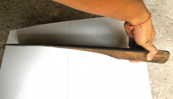 ผานไถโบราณ ยุคเก่า มีลักษณะใหญ่และแปลก ใช้แขวนโชว์สวยงามและเป็นมงคลยิ่ง