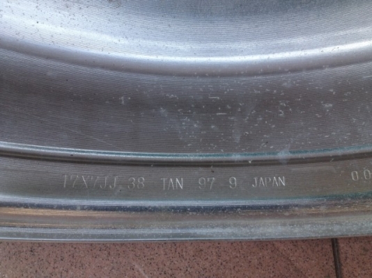 ล้อญี่ปุ่นเเท้ IMPOSSIBLE ขอบ17กว้าง7นิ้วอ๊อฟ38 5รู114สีเดิมๆสภาพสวยๆน็อตล้อครบ