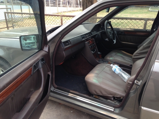 เบนซ์300eปี92 เกียร์ออโต แก๊สหัวฉีดเดิมๆขอขายเพียง85000