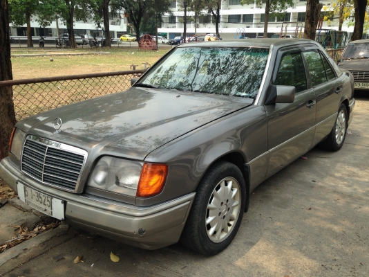 เบนซ์300eปี92 เกียร์ออโต แก๊สหัวฉีดเดิมๆขอขายเพียง85000