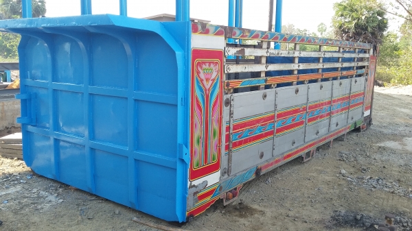 กระบะมีเนียมดั้มทั้งชุด ยาว  6.00 ม.