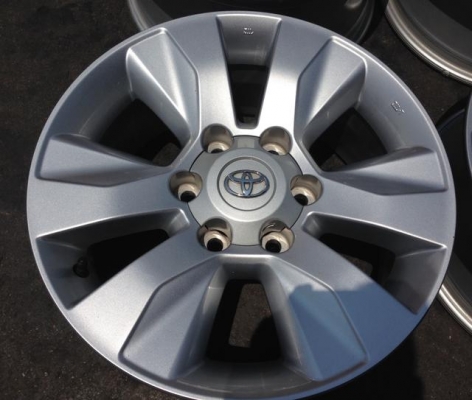 แม็ก ขอบ 17 TOYOTA HILUX Revo ถอดป้ายแดง แม็ก ขอบ 17 TOYOTA HILUX Revo ถอดป้ายแดง
