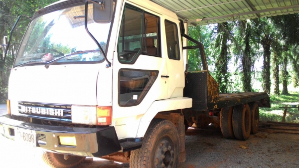 รถเทเลอร์ท้ายเป็ด ยี่ห้อมิตซู หน้ากากดำ สองเพลา 225K รถพร้อมใช้ มีภาพวีดีโอเครื่องประกอบด้วย