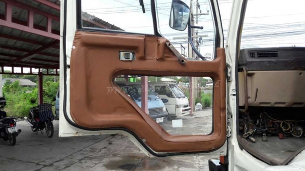 รถเทเลอร์ท้ายเป็ด ยี่ห้อมิตซู หน้ากากดำ สองเพลา 225K รถพร้อมใช้ มีภาพวีดีโอเครื่องประกอบด้วย