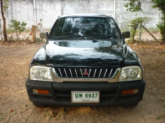 สตราด้า 2.5 ตัวถังบางทั้งคัน เครื่องดี  แอร์เย็น ทะเบียนเต็ม