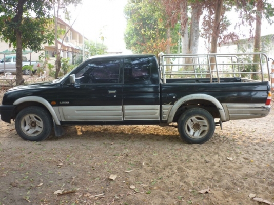 สตราด้า 2.5 ตัวถังบางทั้งคัน เครื่องดี  แอร์เย็น ทะเบียนเต็ม