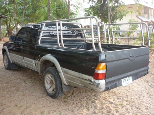 สตราด้า 2.5 ตัวถังบางทั้งคัน เครื่องดี  แอร์เย็น ทะเบียนเต็ม