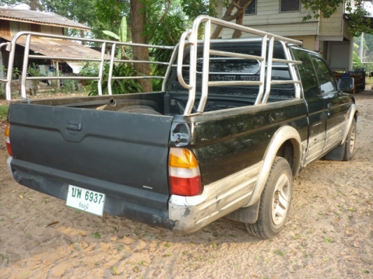 สตราด้า 2.5 ตัวถังบางทั้งคัน เครื่องดี  แอร์เย็น ทะเบียนเต็ม