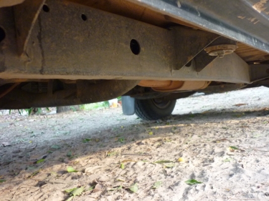 สตราด้า 2.5 ตัวถังบางทั้งคัน เครื่องดี  แอร์เย็น ทะเบียนเต็ม