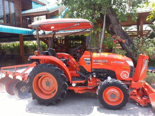 คูโบต้า L3008 4 WD ใบมีดตราช้าง