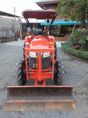 คูโบต้า L3008 4 WD ใบมีดตราช้าง