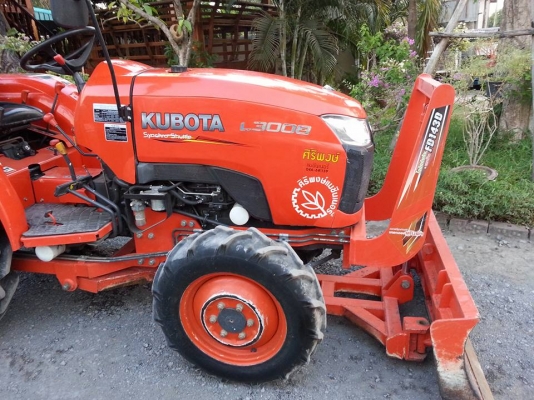 คูโบต้า L3008 4 WD ใบมีดตราช้าง