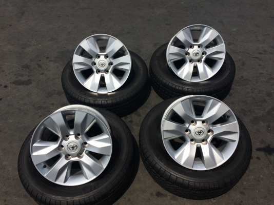 แม็ก ขอบ 17 TOYOTA HILUX Revo ถอดป้ายแดง พร้อมยาง ปี15