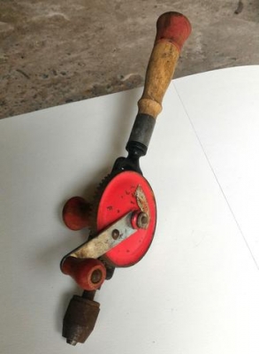 สว่านมือเก่าเก็บตัวที่2 สภาพดีมากๆ ใช้งานได้เลย เอามาตั้งโชว์ก็โก้สุดๆ