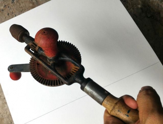 สว่านมือเก่าเก็บตัวที่2 สภาพดีมากๆ ใช้งานได้เลย เอามาตั้งโชว์ก็โก้สุดๆ