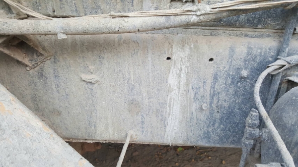 ขาย รถโม่ปูน โม่ตรง 5 คิว HINO FL176 ช่วงล่างใหญ่ 2 เพลา เครื่อง HO7C 180 แรงม้า คัสซีสวยตลอดเส้น สโลว์กลาง พวงมาลัยพาวเวอร์ ทะเบียนครบ ราคาต่อรองได้ครับ