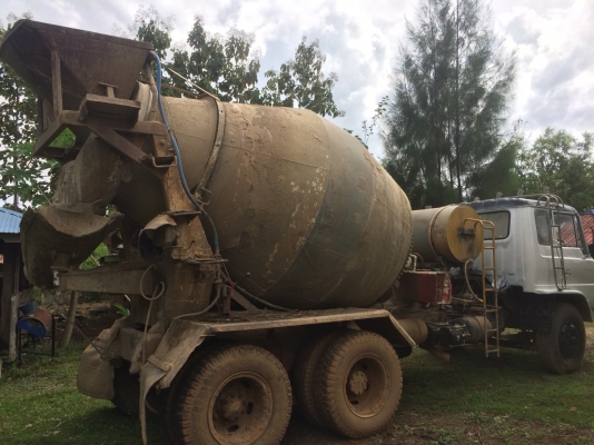 ขาย รถโม่ปูน โม่ตรง 5 คิว HINO FL176 ช่วงล่างใหญ่ 2 เพลา เครื่อง HO7C 180 แรงม้า คัสซีสวยตลอดเส้น สโลว์กลาง พวงมาลัยพาวเวอร์ ทะเบียนครบ ราคาต่อรองได้ครับ