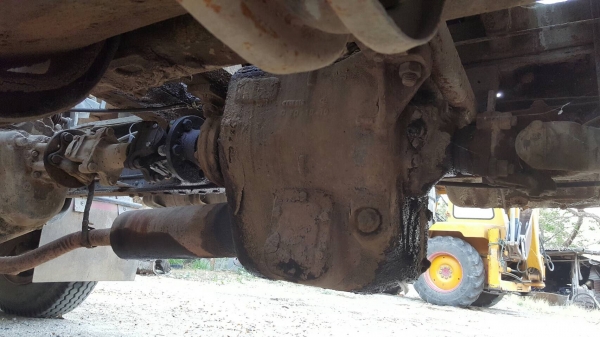 ขาย รถโม่ปูน โม่ตรง 5 คิว HINO FL176 ช่วงล่างใหญ่ 2 เพลา เครื่อง HO7C 180 แรงม้า คัสซีสวยตลอดเส้น สโลว์กลาง พวงมาลัยพาวเวอร์ ทะเบียนครบ ราคาต่อรองได้ครับ