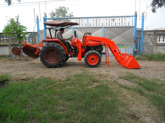 ขายบุ้งกี๋ใส่รถไถนาคูโบต้า ขายบุ้งกี๋ใส่รถไถนาคูโบต้า