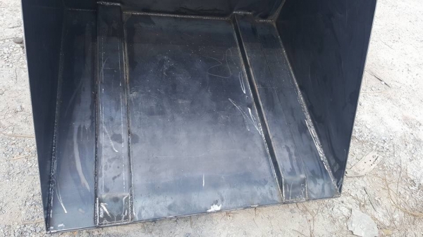 แหล่งรวมรถโฟลค์ลิฟท์งาเทฮิ้งค์ฟอร์คภาคตะวันออกสำหรับตักยางก้อนยางพาราและยางถ้วยขี้ยาง