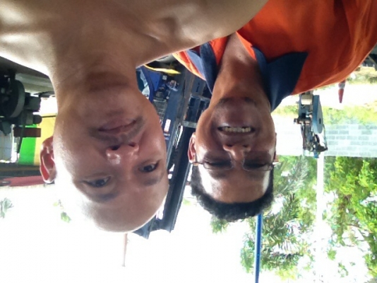 แหล่งรวมรถโฟลค์ลิฟท์งาเทฮิ้งค์ฟอร์คภาคตะวันออกสำหรับตักยางก้อนยางพาราและยางถ้วยขี้ยาง