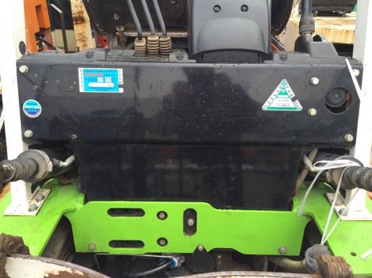 แหล่งรวมรถโฟลค์ลิฟท์งาเทฮิ้งค์ฟอร์คภาคตะวันออกสำหรับตักยางก้อนยางพาราและยางถ้วยขี้ยาง