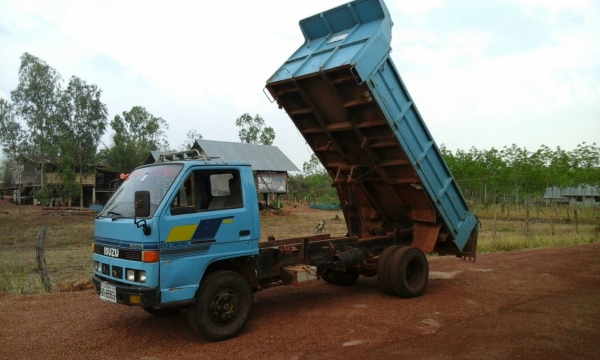 Isuzu Nkr ดั้ม110 ห้างแท้เกียร์สั้น Isuzu Nkr ดั้ม110 ห้างแท้เกียร์สั้น