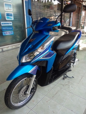 Honda Click 110i รถปี2553 สีน้ำเงิน สวยๆเครื่องดีเยี่ยม ราคาถูกครับ