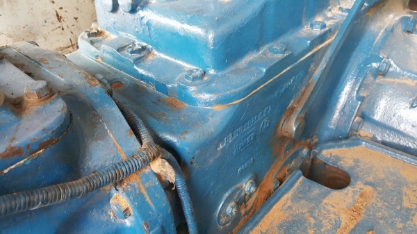 ขายรถไถฟร์อด เสื้อลาย เครื่องแน่น อุปกรณ์ ใบดันหน้า ผาน7 สภาพพร้อมใช้งาน เกียร์ดี