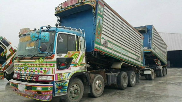 ขายรถพ่วง 24 ล้อ แม่-ลูก กระบะเนียมคอกเกษตรดั้ม อู่.รวมชัย HINO FM3M วางเครื่อง.P11C-320 แรง เกียร์อีตั้น ราคา.1650000 สนใจรีบจองด่วน