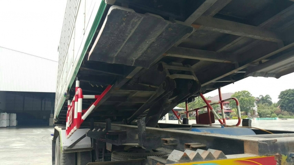 ขายรถพ่วง 24 ล้อ แม่-ลูก กระบะเนียมคอกเกษตรดั้ม อู่.รวมชัย HINO FM3M วางเครื่อง.P11C-320 แรง เกียร์อีตั้น ราคา.1650000 สนใจรีบจองด่วน