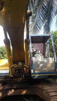 ขายรถขุดแบ็คโค SK200-3มาร์คทรีไฟฟ้าตัด สภาพทำงานปกติ ช่วงล่างดี ปั๊มแห้ง เครื่องดี