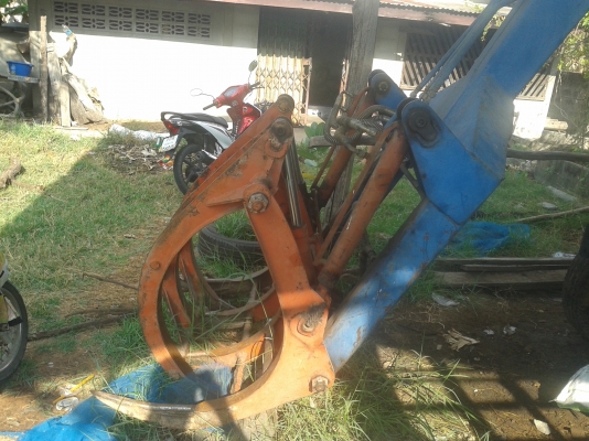 ขายรถไถฟอร์ด ติดคีบอ้อย เคเค บ้านโป่งราชบุรี ขายรถไถฟอร์ด ติดคีบอ้อย เคเค บ้านโป่งราชบุรี