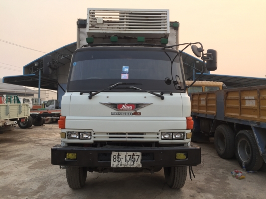 แสงฟ้าเต๊นท์รถ//ขายรถ10ล้อเพลาเดี๋ยวHINO-226เครื่องEM100-220แรง รถห้าง