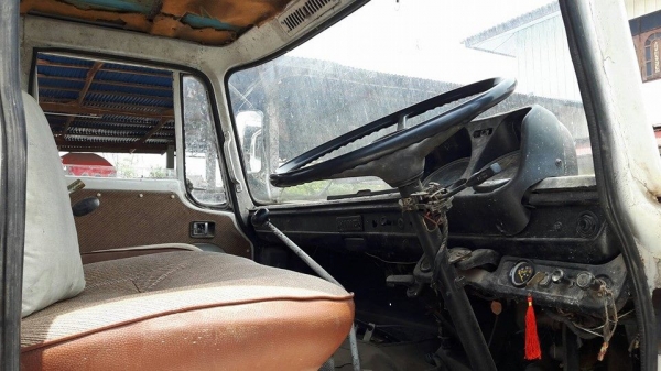 ขาย6ล้อดัมพ์ยยาง900R20 HINO KR300 160แรง รถเก่าเก็บ แชชซีสวย เครื่องดี ภายในสวย เอกสารเล่มทะเบียนครบ พร้อมวิ่งงาน