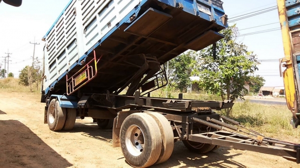 **1,300,000 บ.ต่อรอง/// 10ล้อ2เพลา ISUZU ROCKY FXZ-240 (K) พ่วงแม่+ลูกดั้ม เครื่อง/เกียร์ เดิม แน่น แรงดี ช่วงล่างเดิม คัสซีสวย เดิมๆ ไม่ดาม ไม่บวม หัวสวยภายในสวย ครบ พาวเวอร์/ทริฟฟี่/แอร์ กระบะดั้มเกษตร ดั้มชลบุรี สภาพเดิมๆ ลูก2คานดั้มเหล็กเกษตร BJM.บรรจ